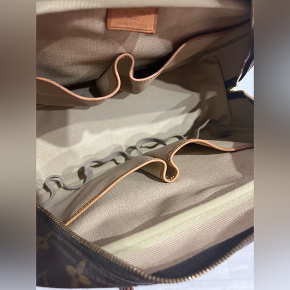 Louis Vuitton Deauville - Picture 14 of 17